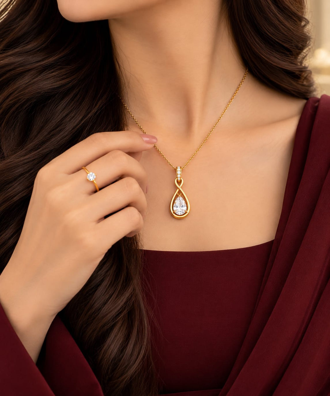 Kanevora Celestia Teardrop Necklace